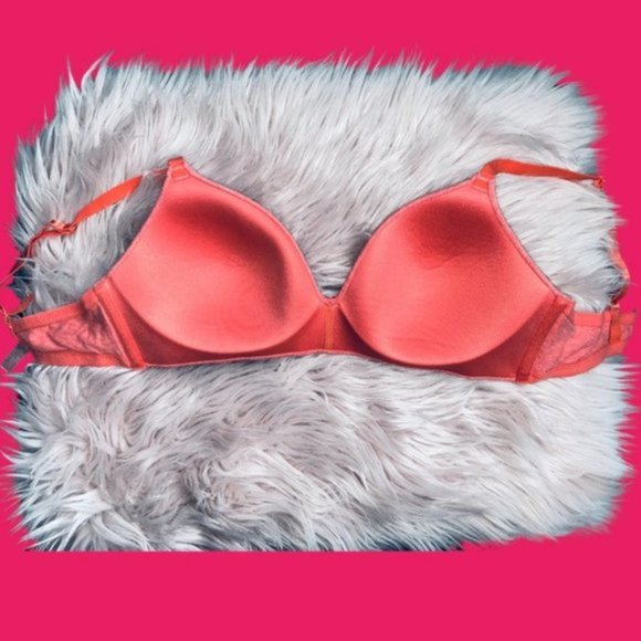 La Vie En Rose Wireless Bra 36 C Like New - Picture 3 of 11